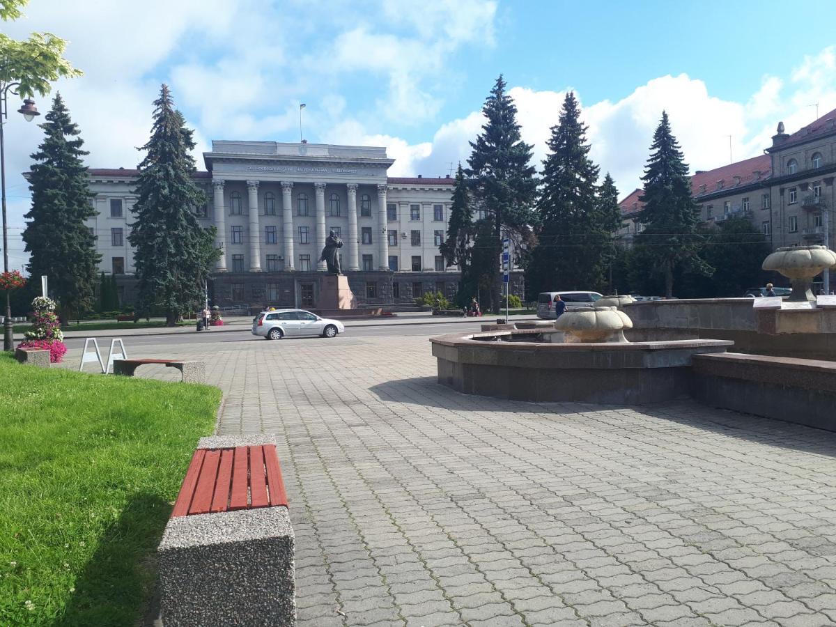 Двокімнатні Апартаменти У Центрі Luck Kültér fotó